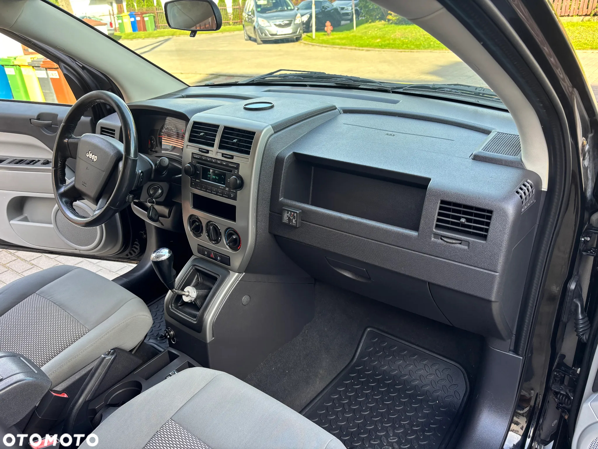 Jeep Compass - 25