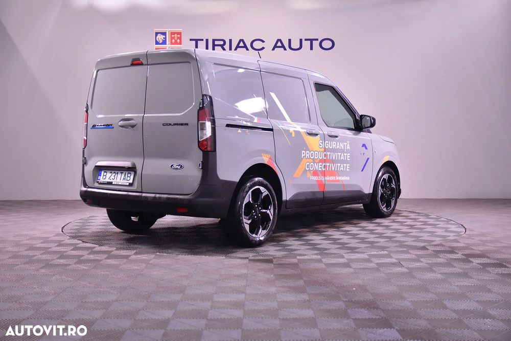 Ford Transit Courier Van - 5