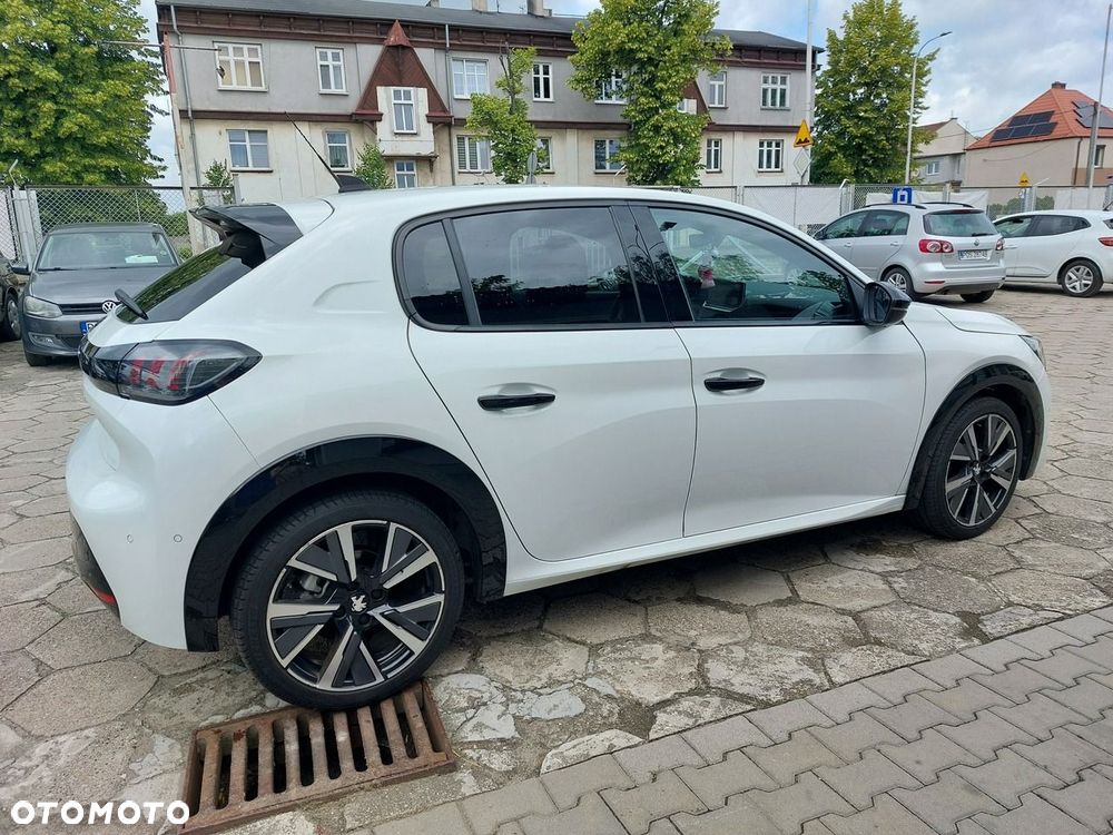 Peugeot 208 - 9