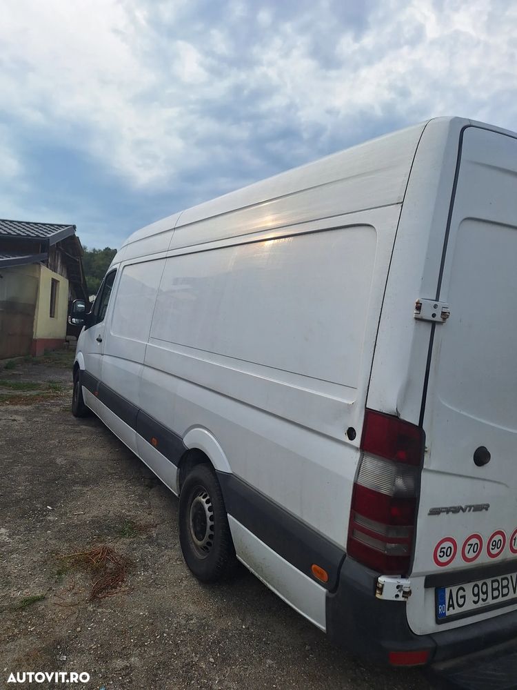 Mercedes-Benz Sprinter - 4