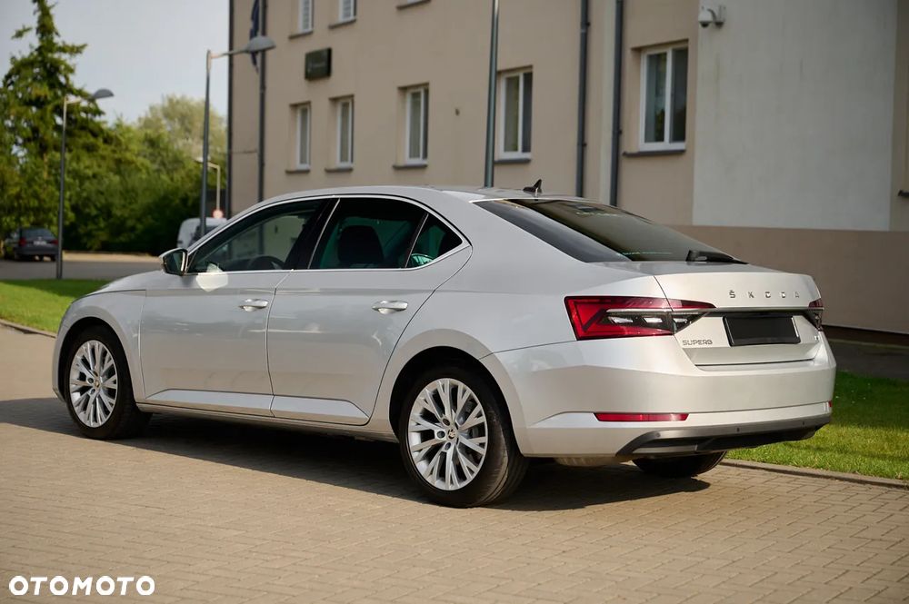 Skoda Superb 2.0 TDI SCR 4x4 Style DSG - 6