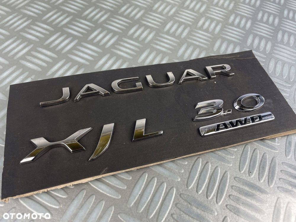 emblemat logo napis litery chromowane oznaczenia na klapę JAGUAR XJ L X351 - 2