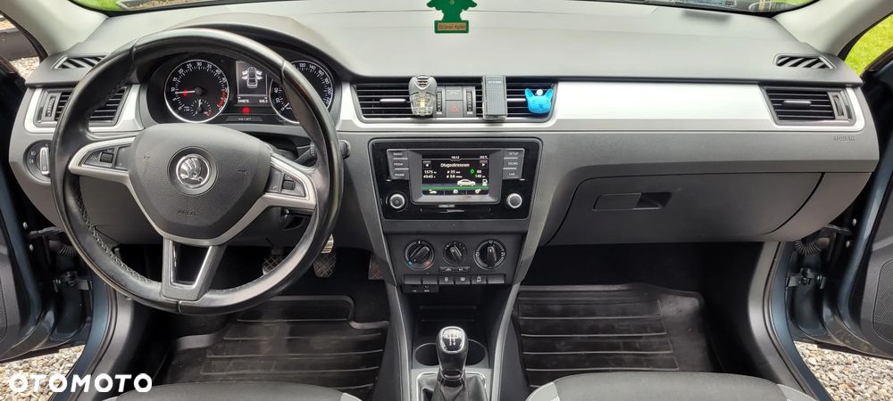 Skoda RAPID ver-1-6-tdi-dpf-ambition - 8