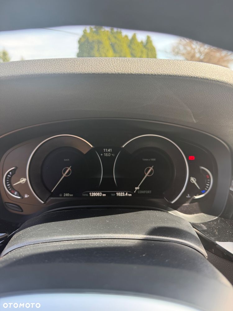 BMW Seria 5 530i xDrive - 9