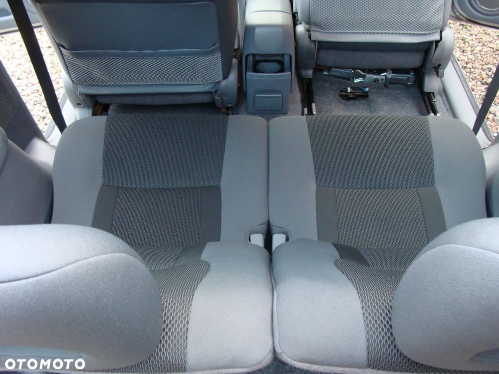 Toyota RAV4 2.0 VVT-i Sol - 8