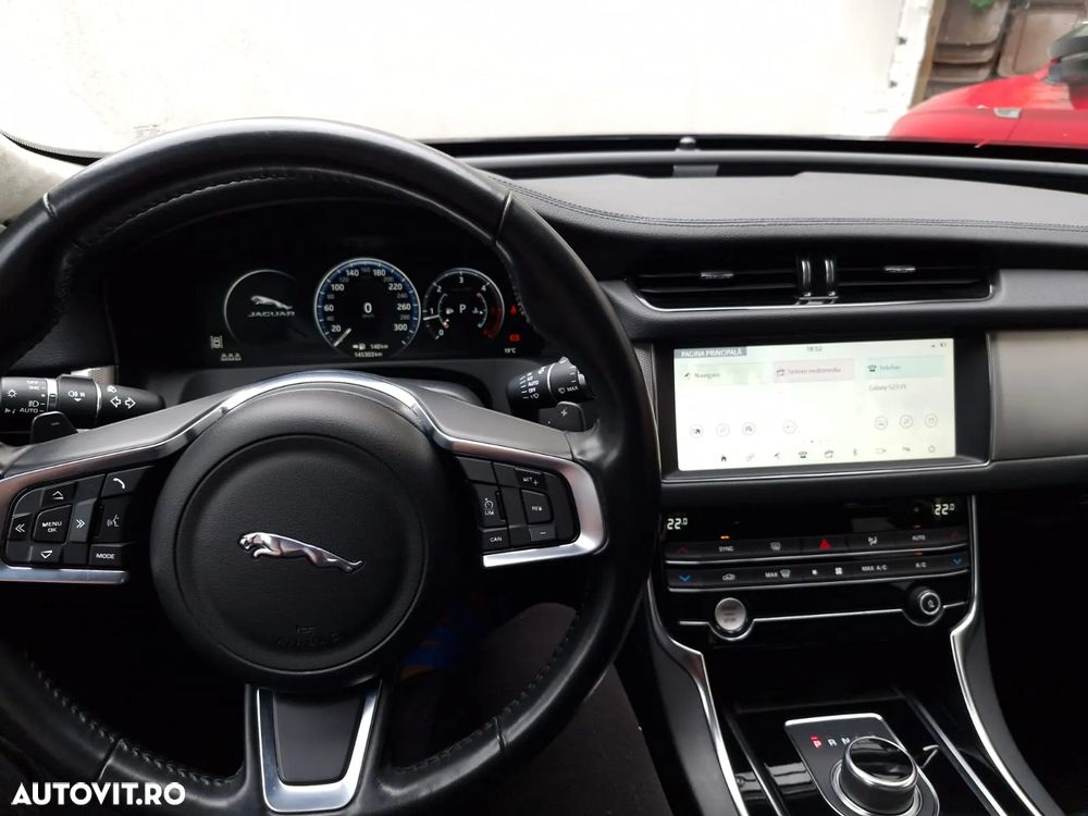 Jaguar XF 20d AWD Prestige - 7