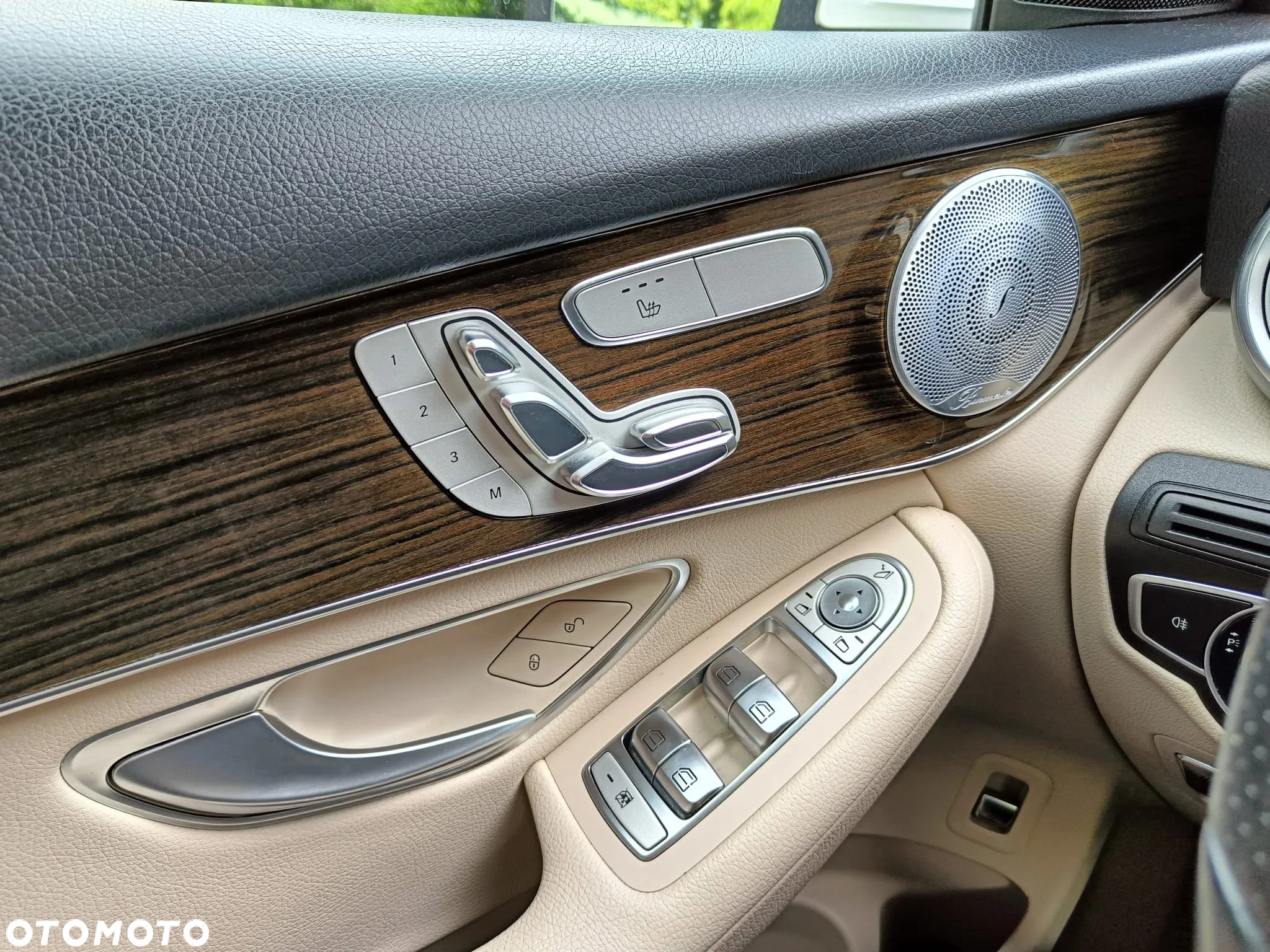 Mercedes-Benz GLC - 25
