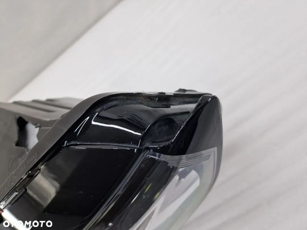 OPEL CORSA F 19- PRAWA ZWYKŁA LAMPA PRZEDNIA PRZÓD , NR 39162649 , NR AUKCJI LL561 - 15