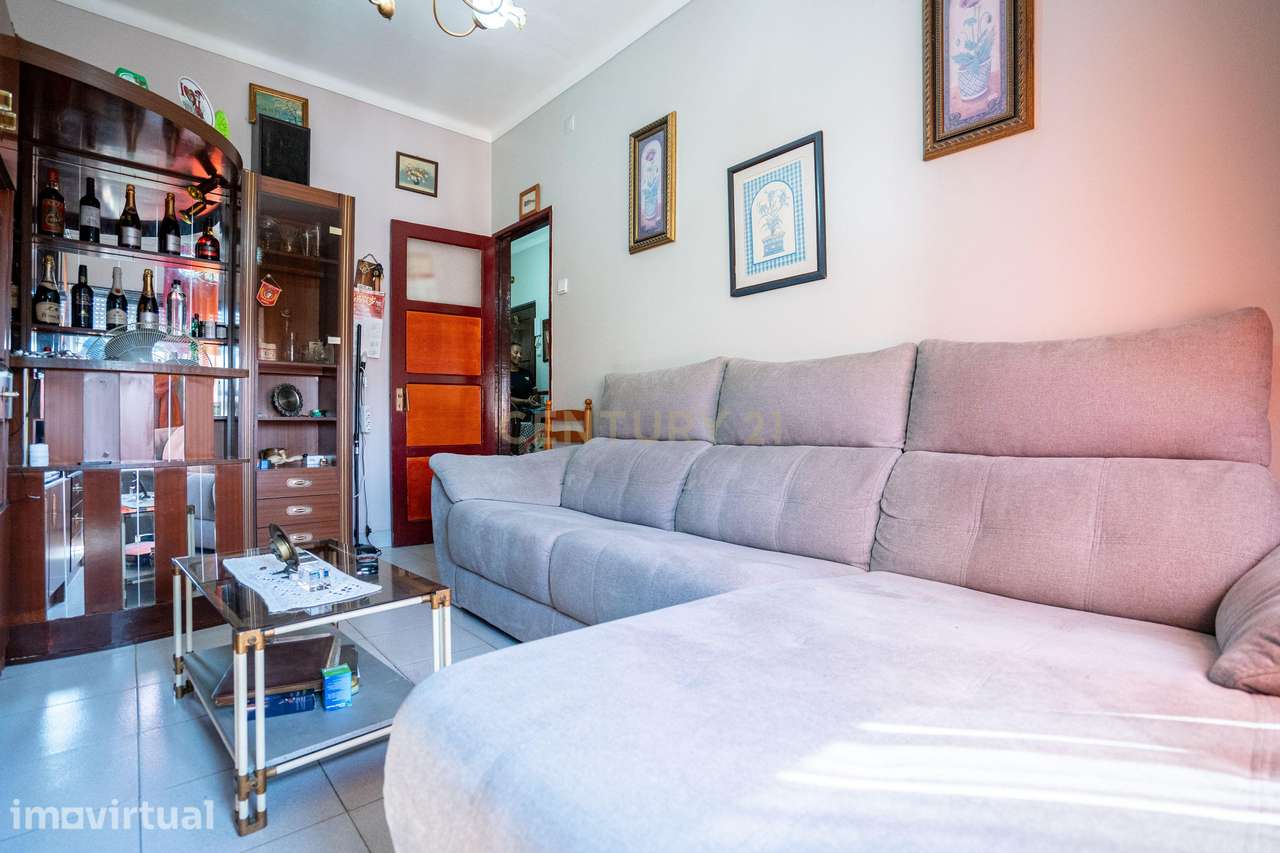 Apartamento T2 com Varanda no Barreiro, Setúbal - Grande imagem: 2/13