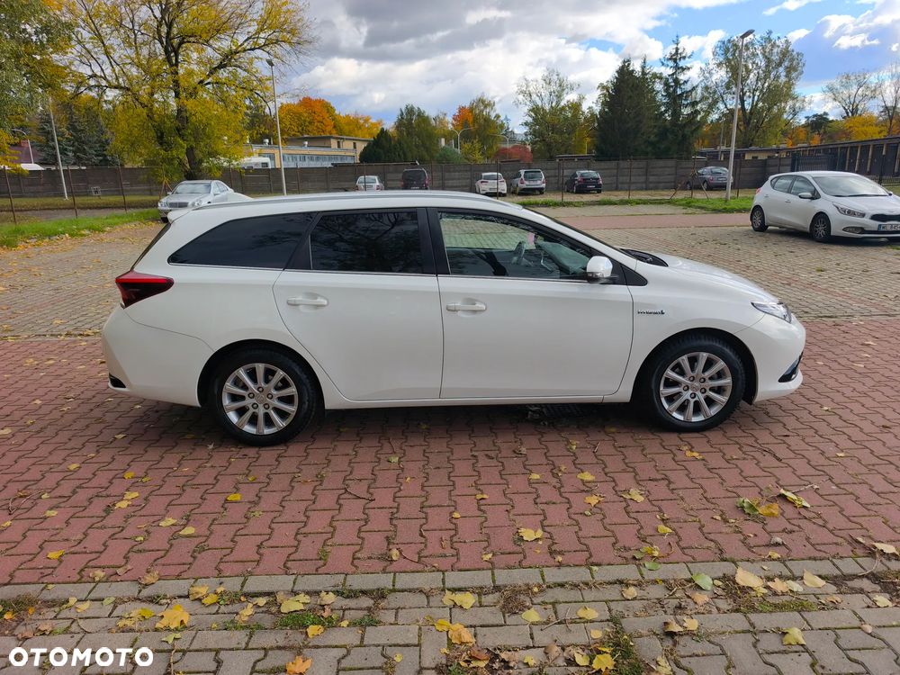 Toyota Auris - 11