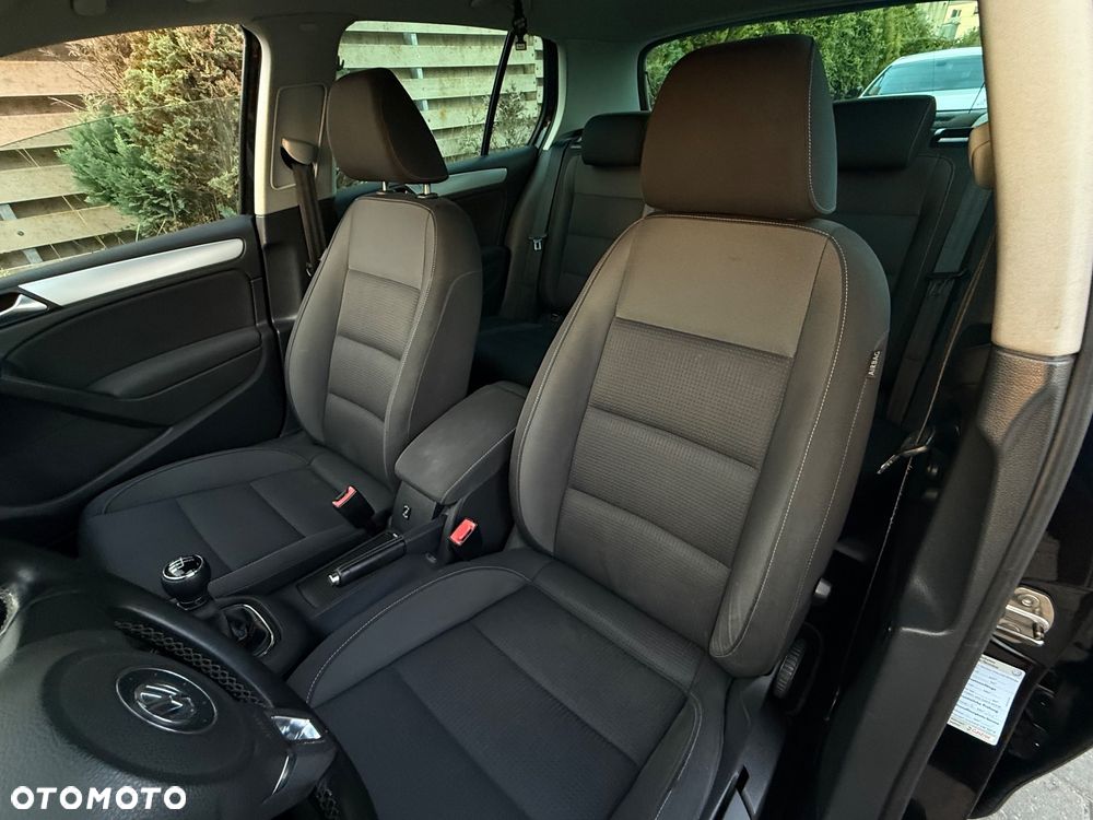 Volkswagen Golf 2.0 TDI DPF BlueMotion Technology Team - 35