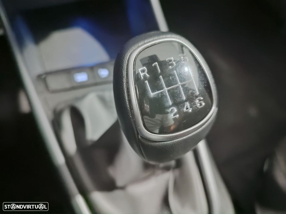 Hyundai Bayon 1.0 T-GDI Premium - 34