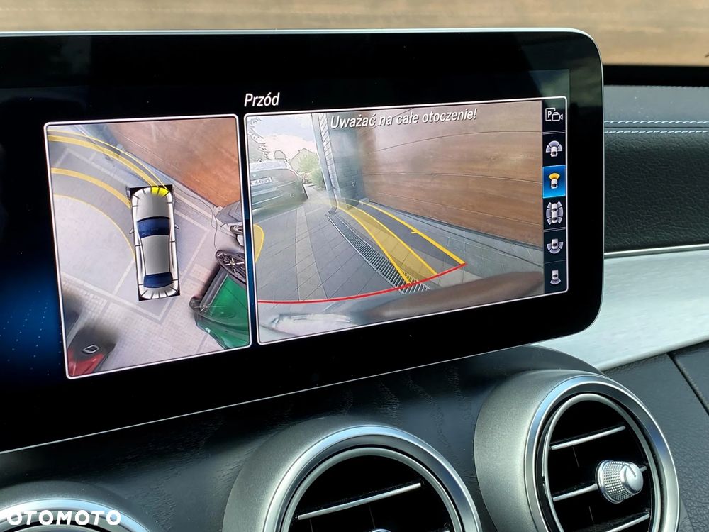 Mercedes-Benz Klasa C 200 4Matic 9G-TRONIC - 25