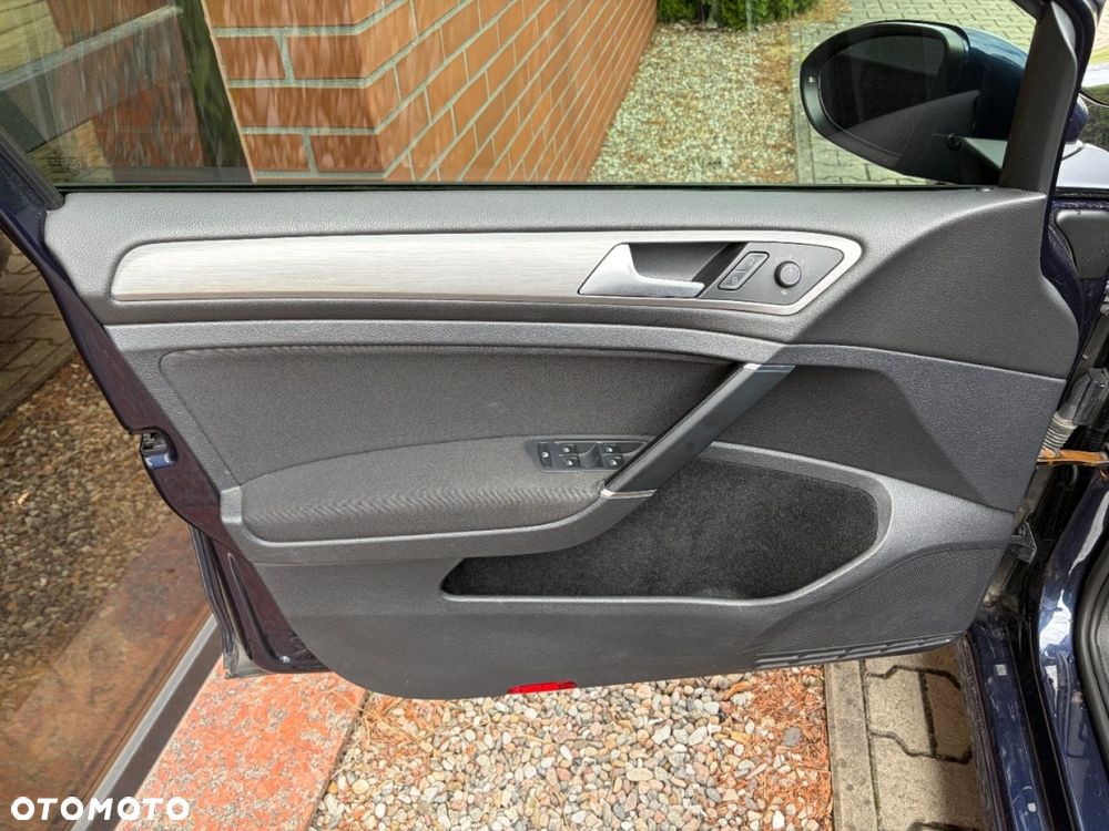 Volkswagen Golf - 19