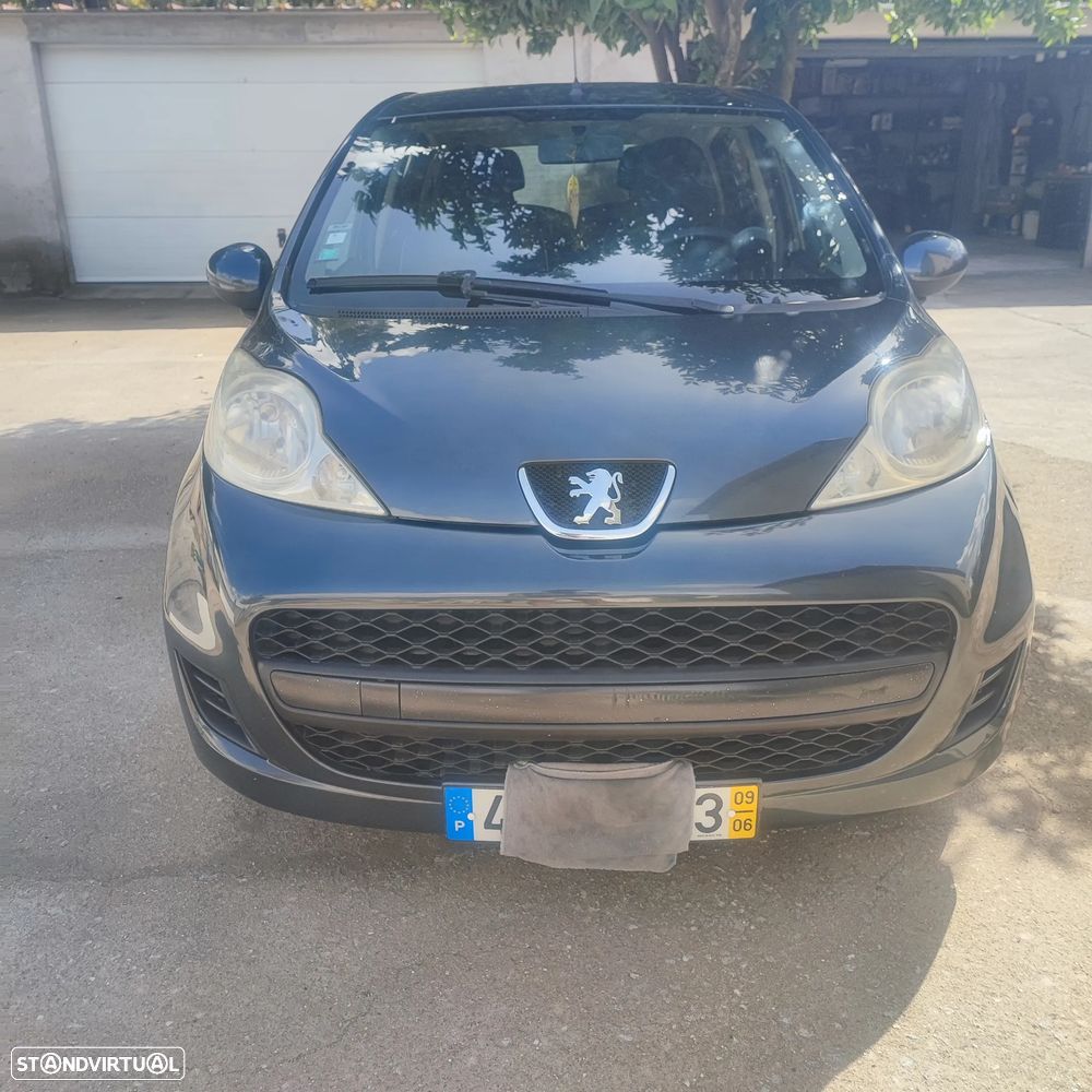 Peugeot 107 1.0 Urban - 1