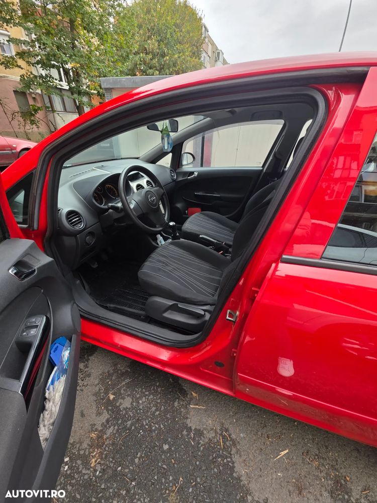 Opel Corsa 1.2i Essentia - 7