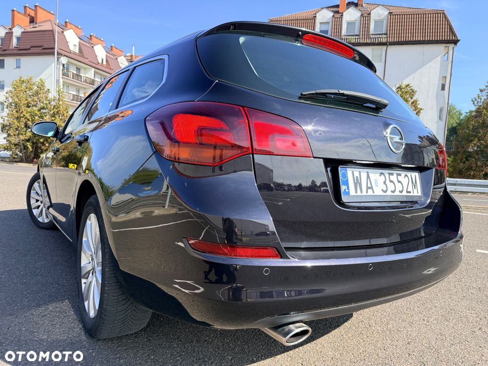 Opel Astra 1.6 Turbo Innovation - 11