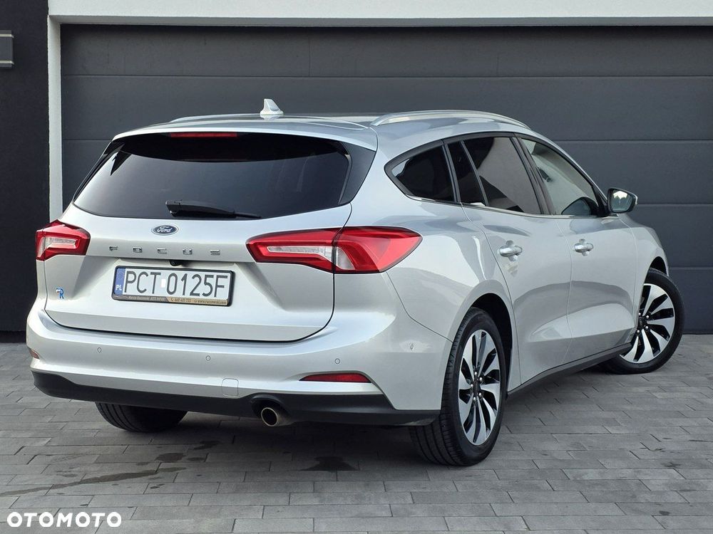 Ford Focus - 36