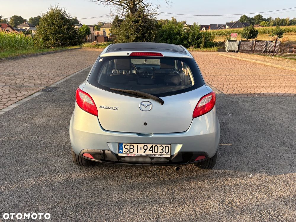 Mazda 2 - 6