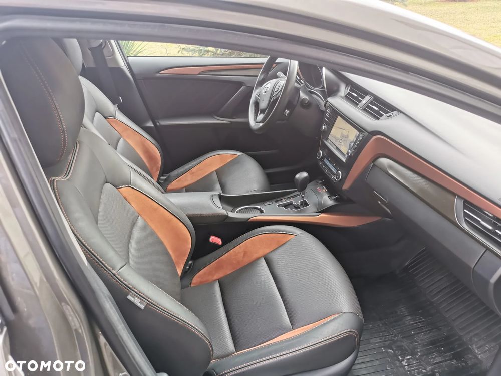 Toyota Avensis 1.8 Prestige MS - 8