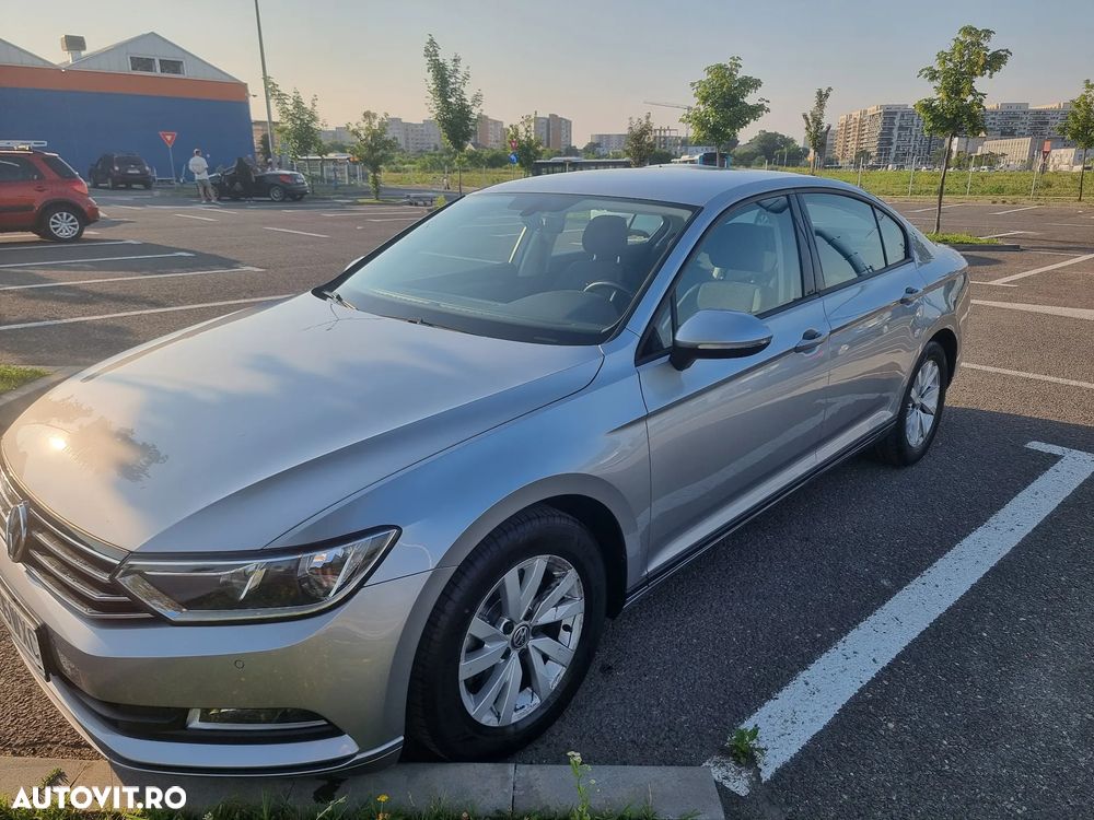 Volkswagen Passat 2.0 TDI Trendline - 28