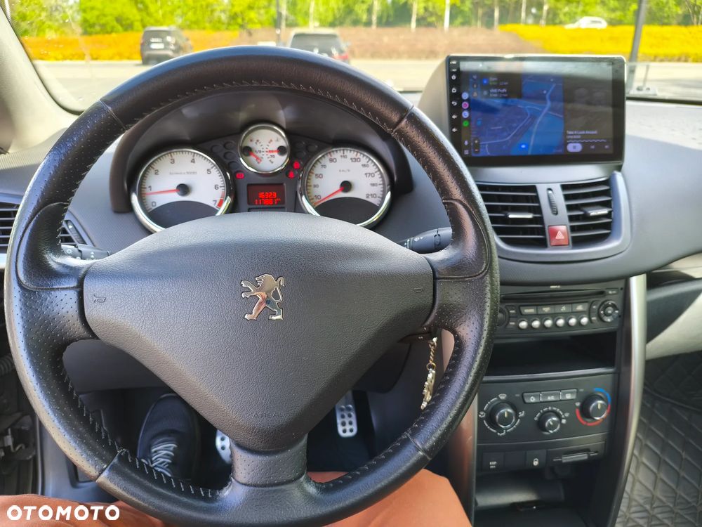 Peugeot 207 CC 1.6 Intense - 19