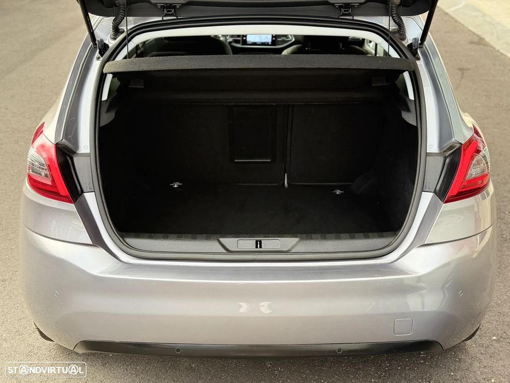 Peugeot 308 1.2 PureTech Allure EAT8 - 13