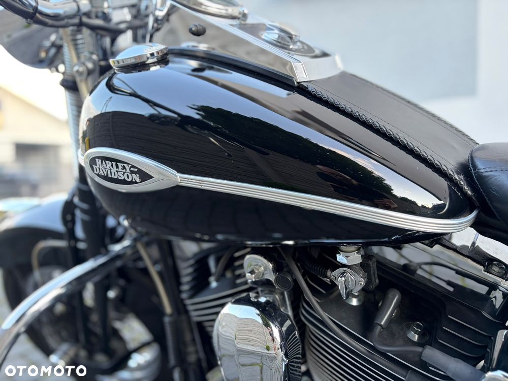 Harley-Davidson Softail Springer Classic - 25