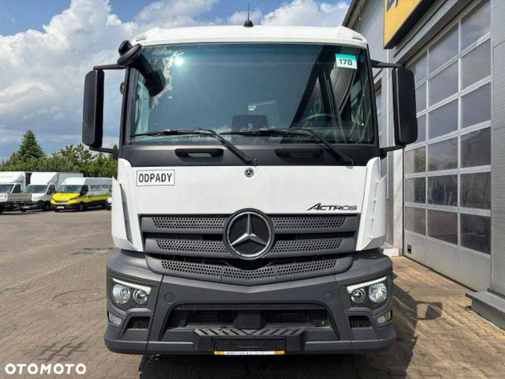 Mercedes-Benz Actros - 2