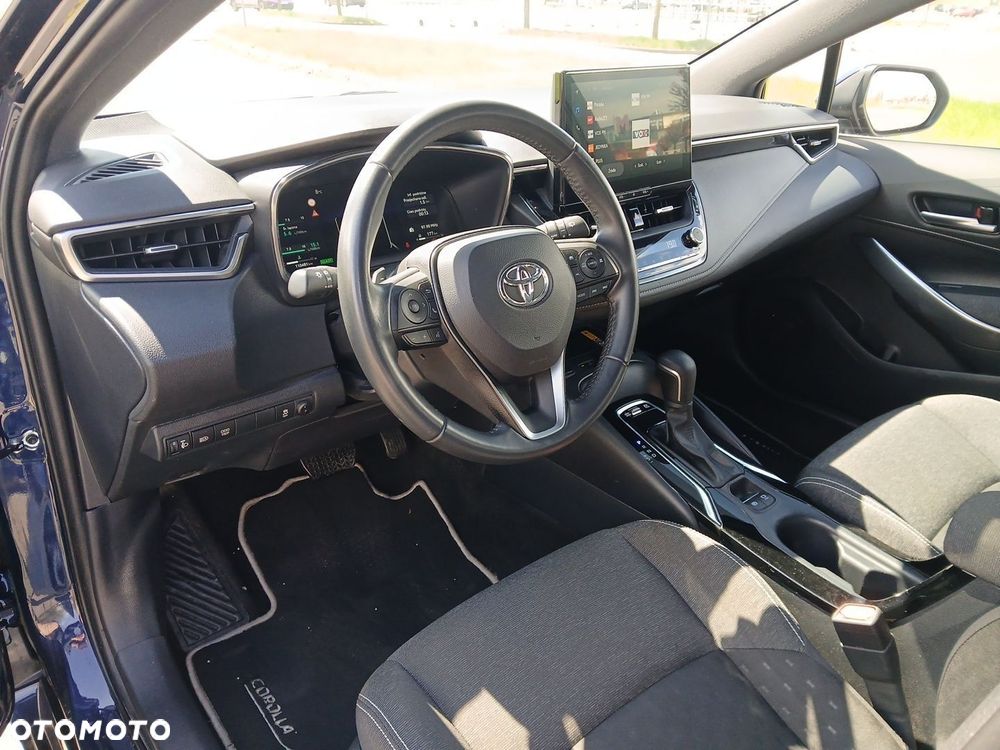Toyota Corolla 2.0 Hybrid Comfort - 17