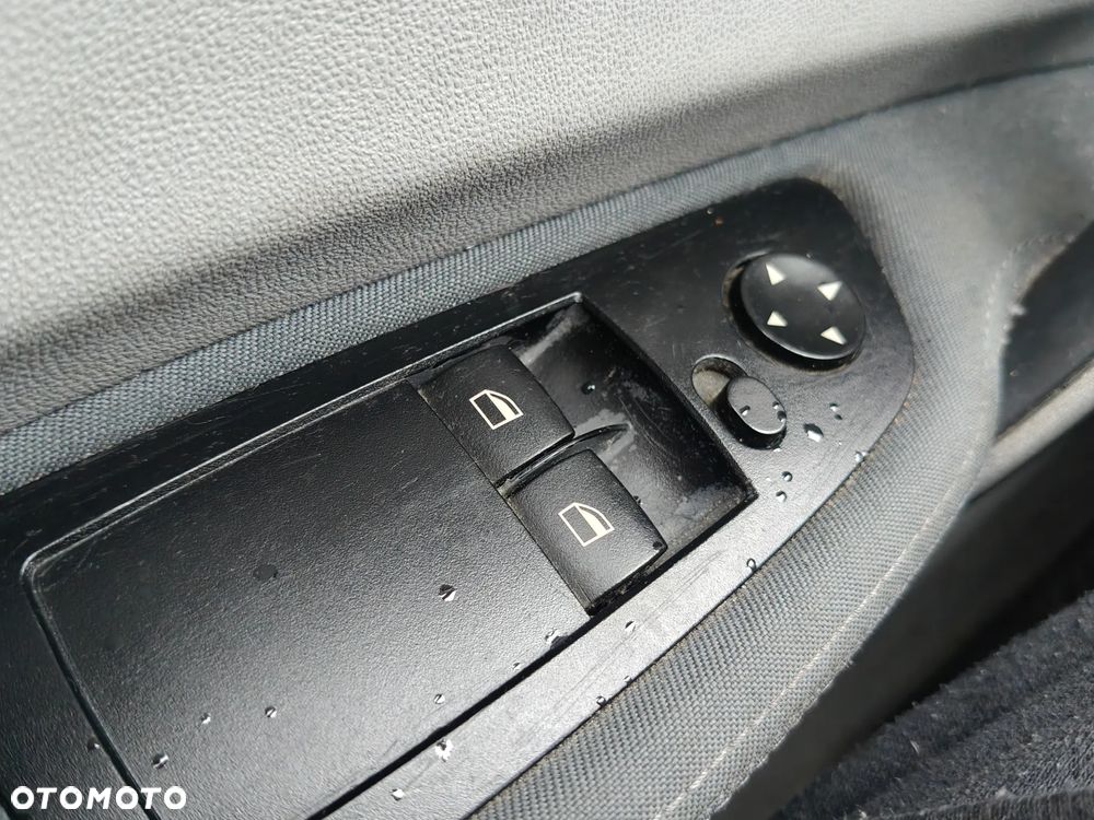 BMW Seria 3 318i - 19