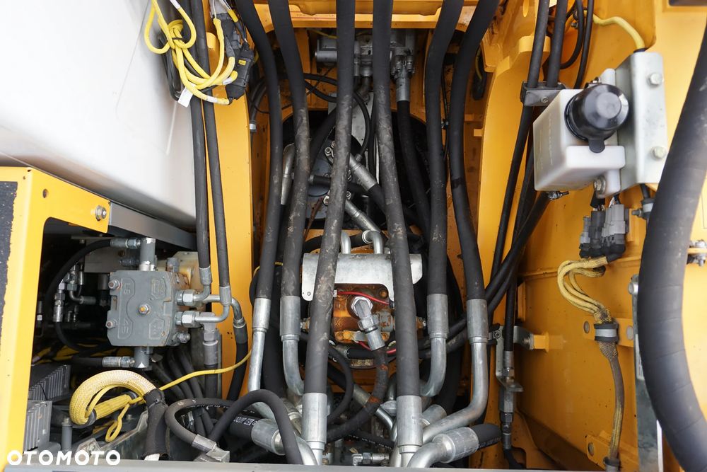 Liebherr R 920 LC - 17