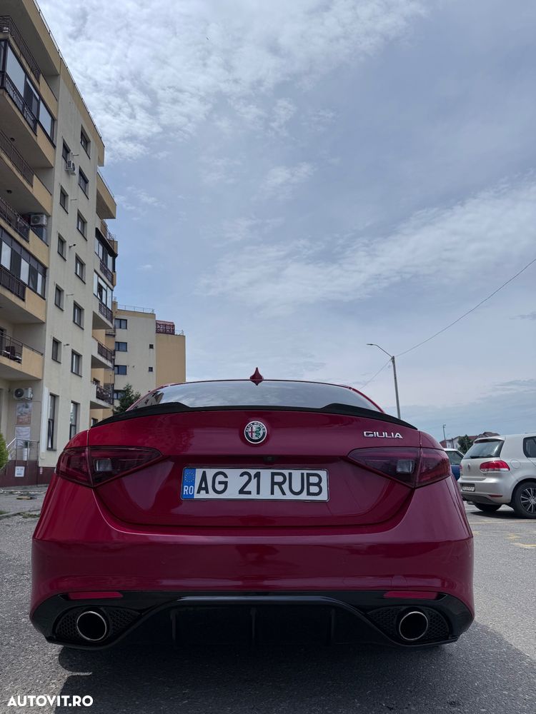 Alfa Romeo Giulia 2.0 Turbo RWD AT8 - 6
