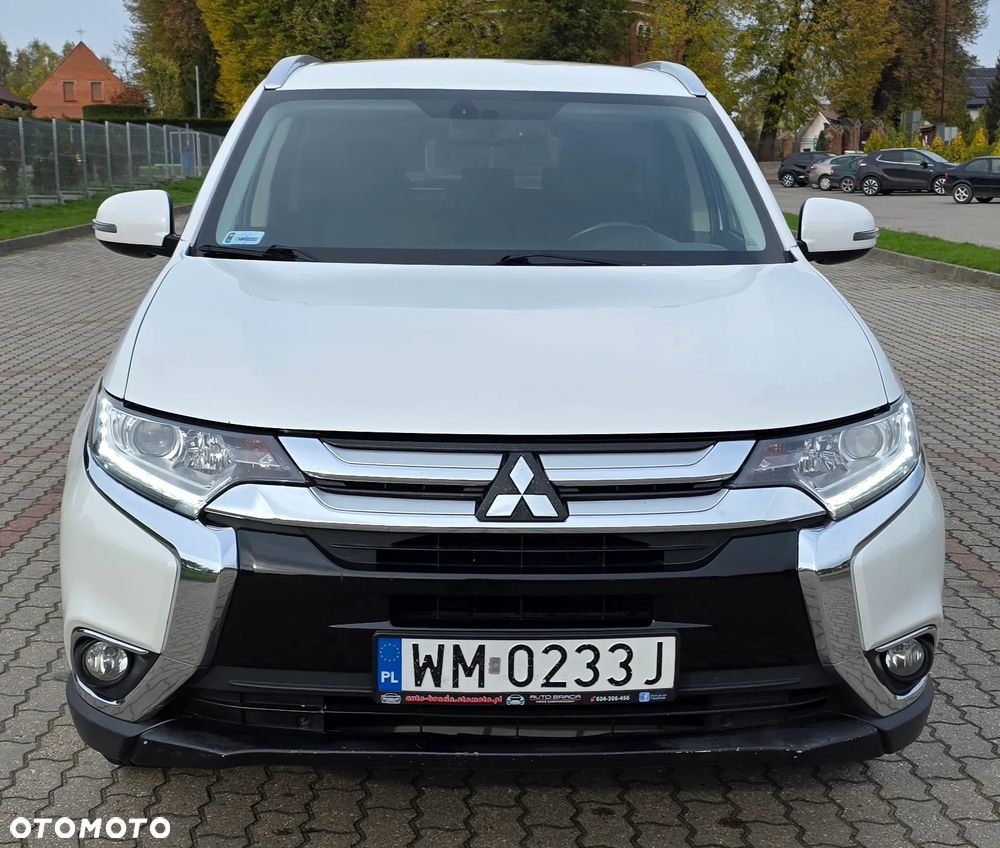 Mitsubishi Outlander 2.0 Instyle Navi 4WD CVT - 3