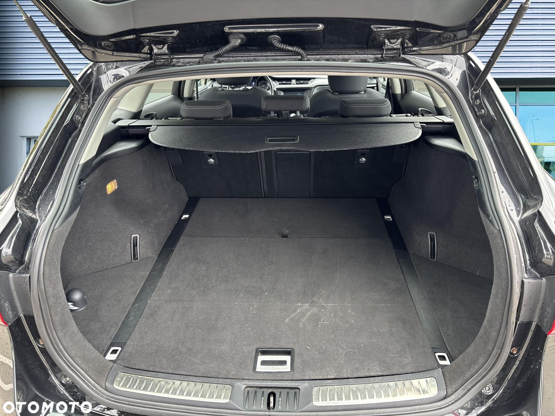Toyota Avensis 2.0 D-4D Premium - 19