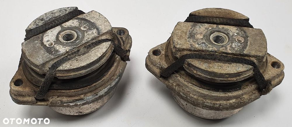 PODUSZKA SKRZYNI AUTOMAT VW PASSAT B5 4B0399151M - 4