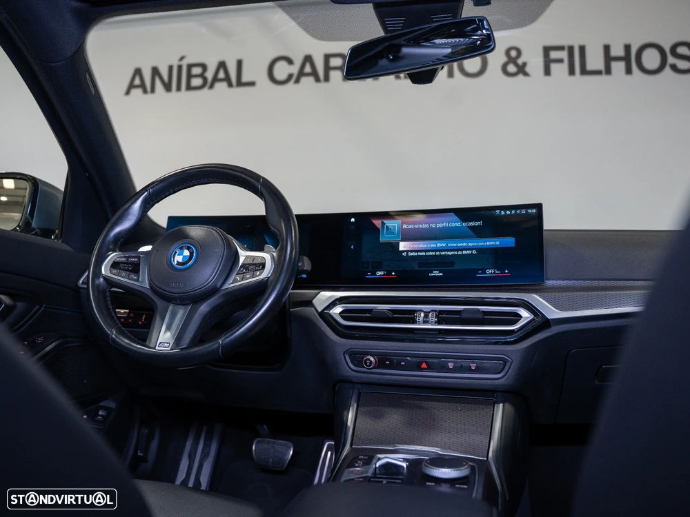 BMW 330 e Pack Desportivo M Pro Auto - 5