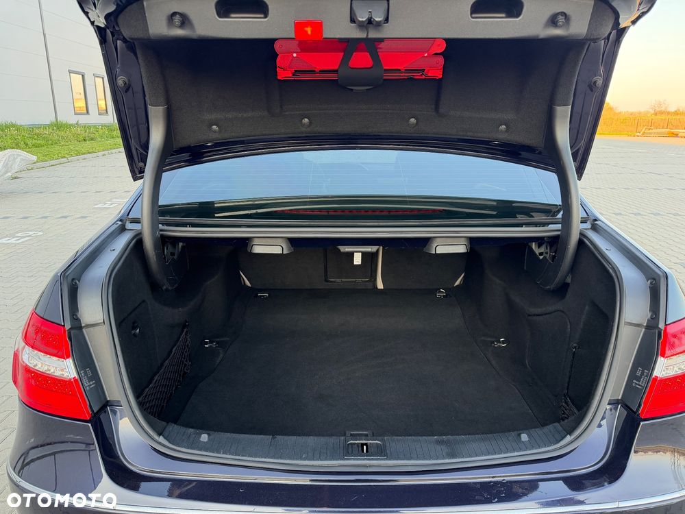 Mercedes-Benz Klasa E 250 CDI 4-Matic BlueEff Avantgarde - 14