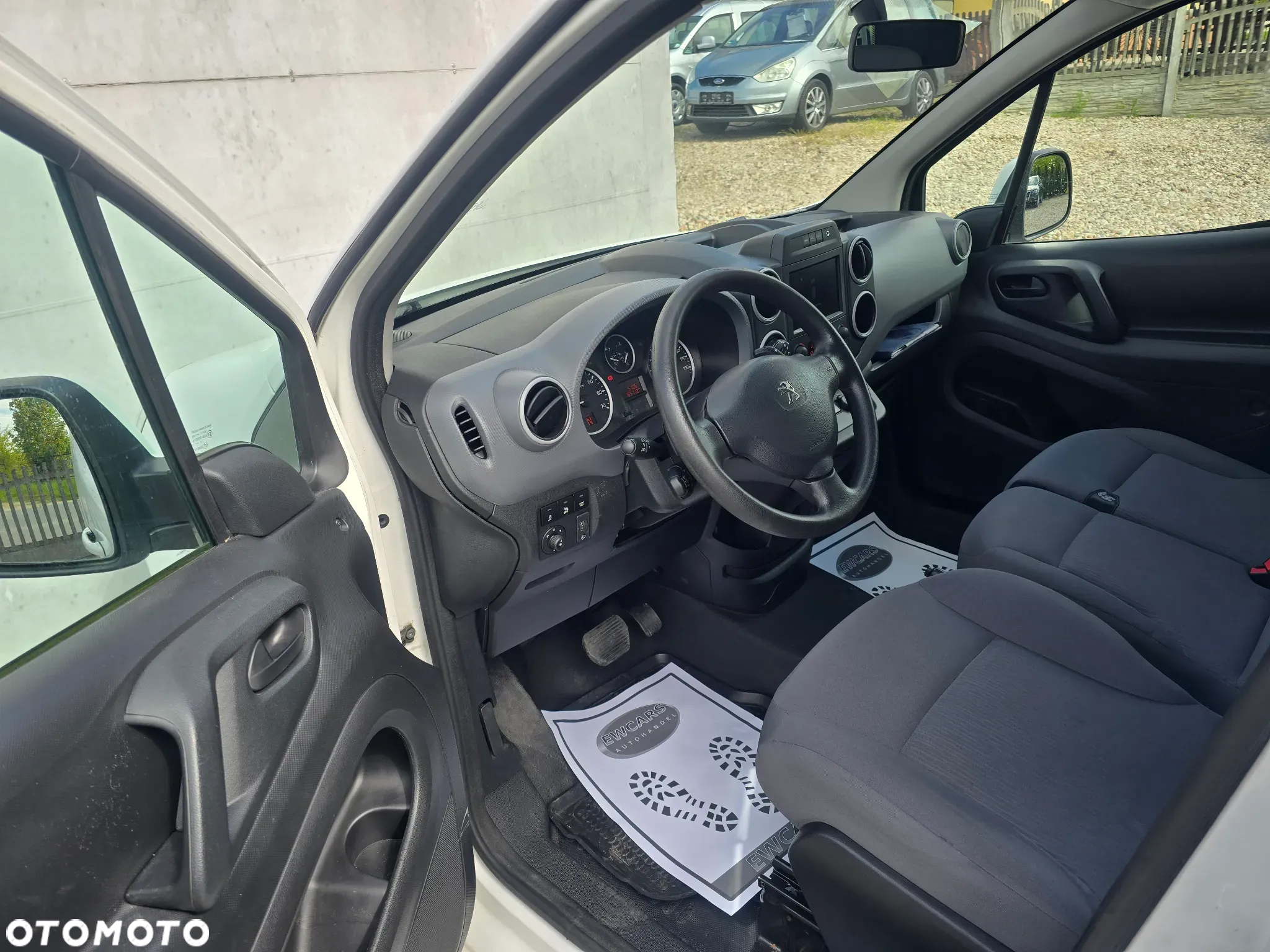 Peugeot PARTNER - 16