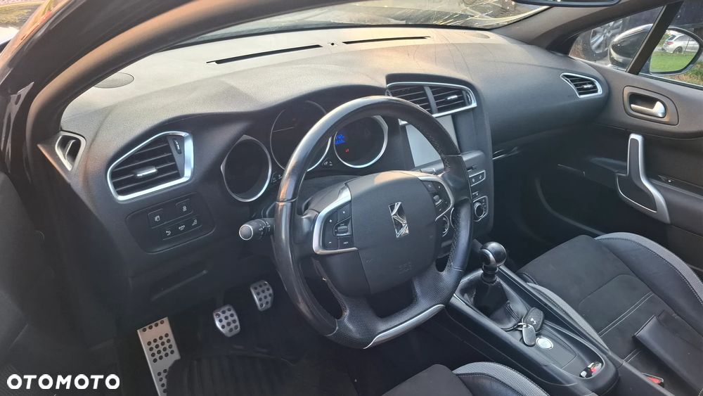 DS Automobiles DS 4 - 10