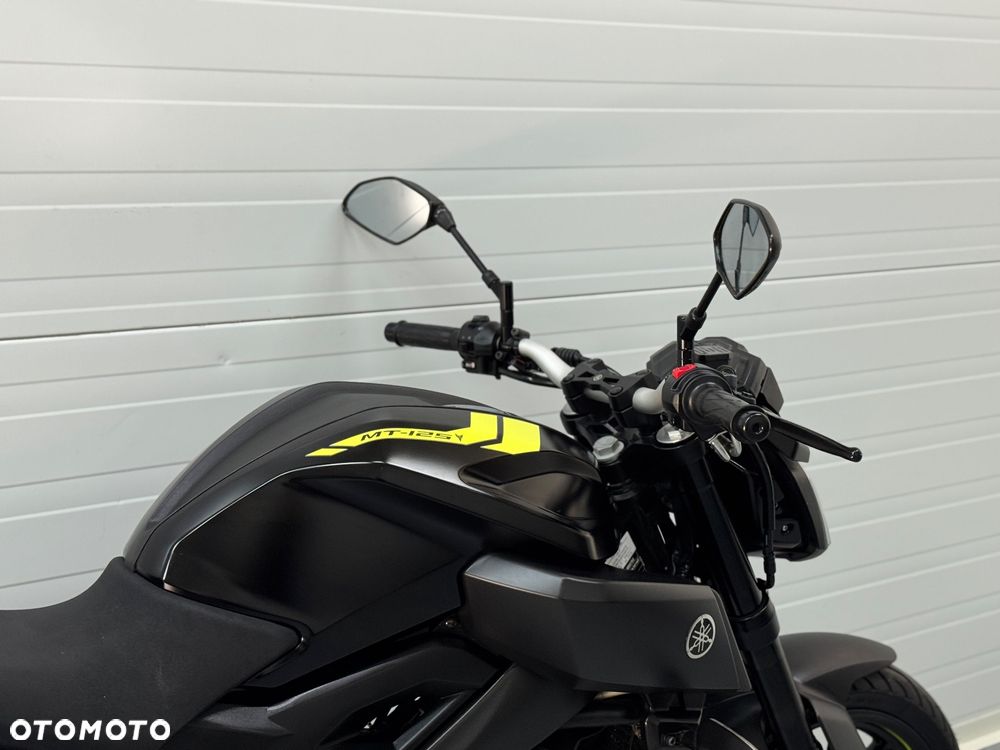 Yamaha MT - 8