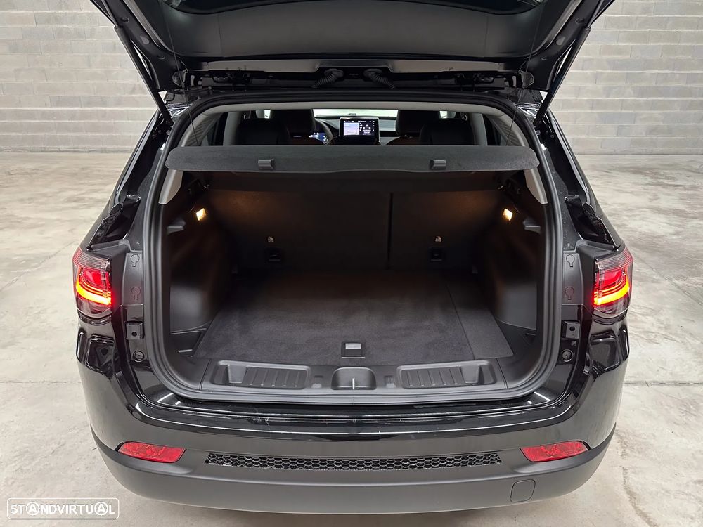 Jeep Compass 1.3 T4 4xe PLUG-IN HYBRID Auto Upland - 51