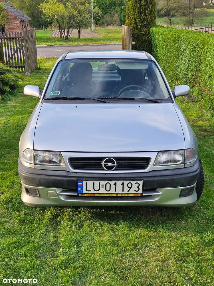 Opel Astra 1.6 16v 100 - 3