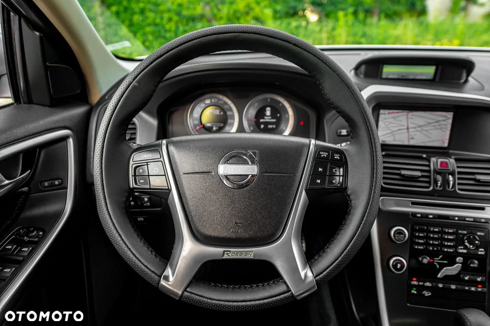 Volvo XC 60 D5 AWD RDesign - 24