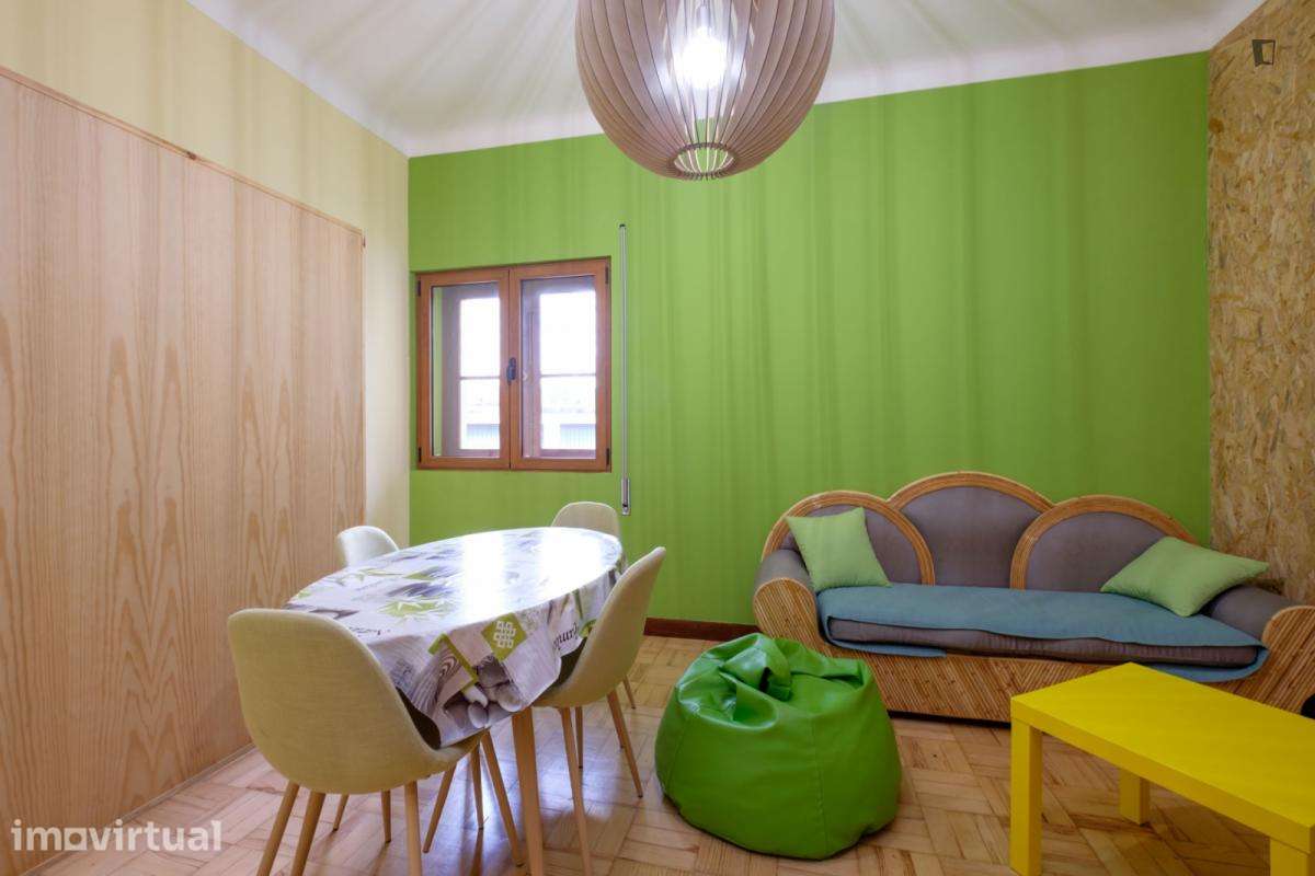 Quarto - localizado em Cidral Coimbra - Grande imagem: 5/29
