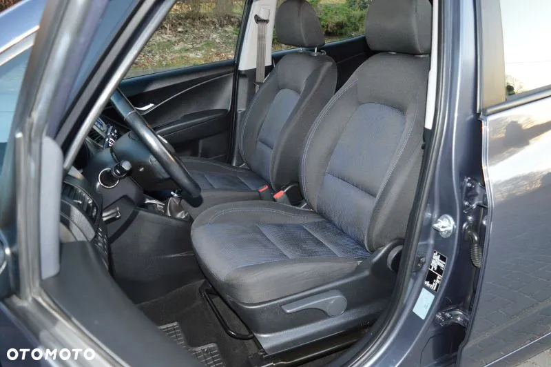 Hyundai ix20 - 25