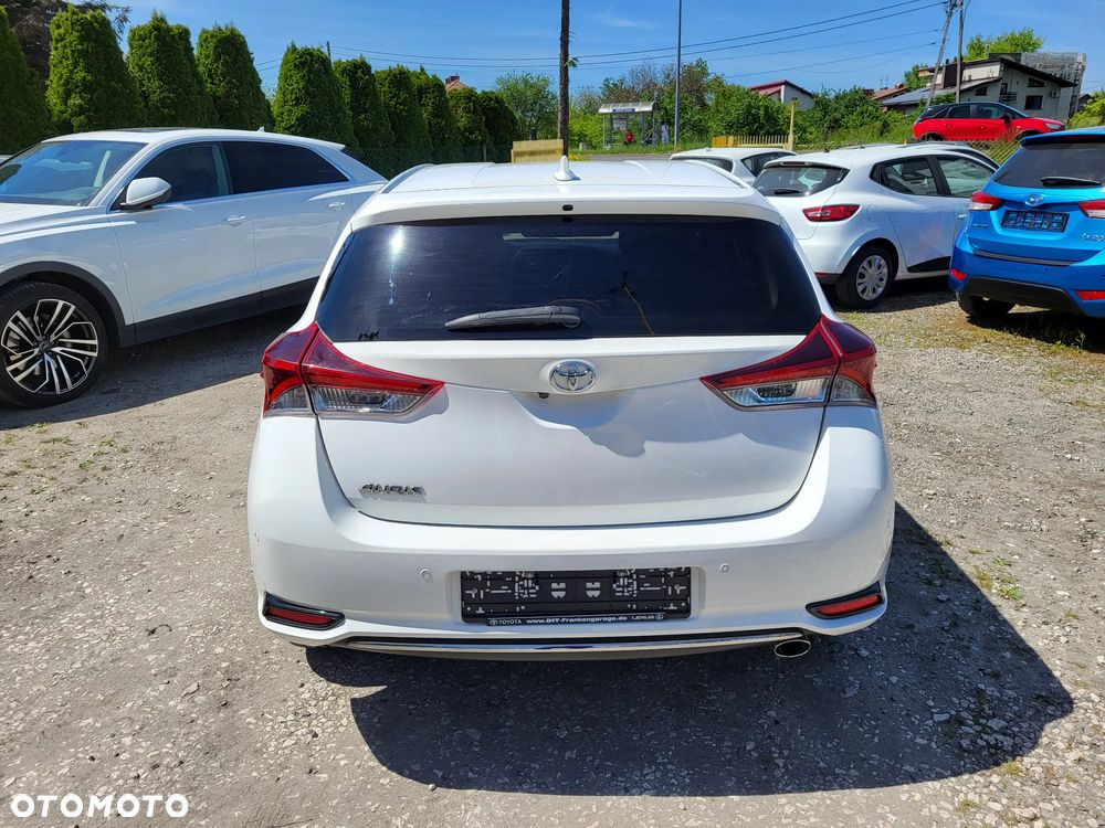 Toyota Auris 1.2 Turbo Team Deutschland - 7
