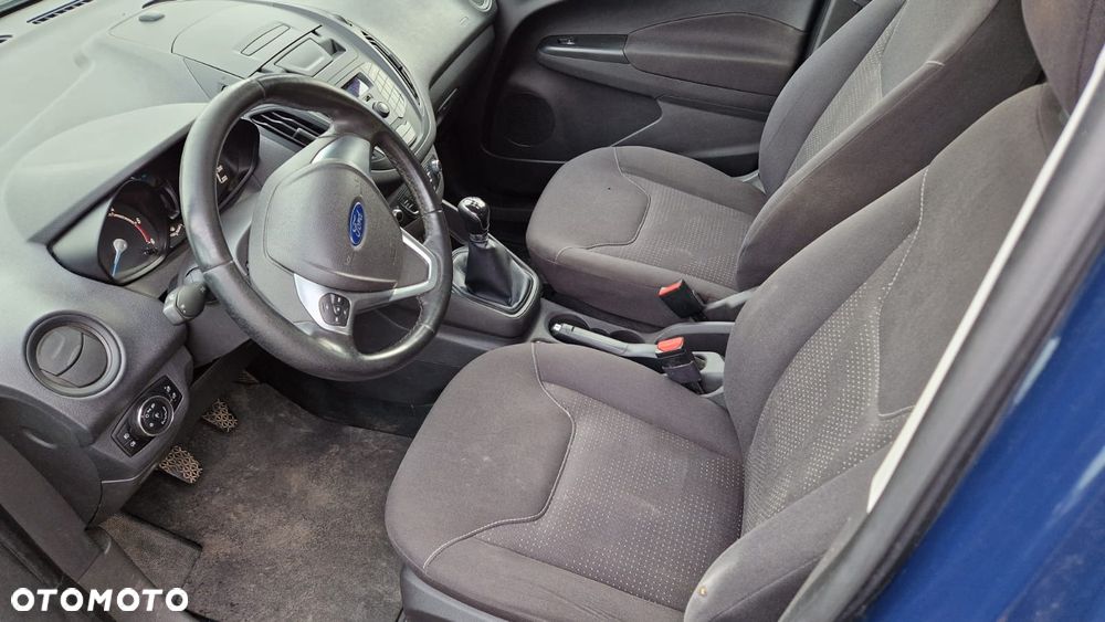 Ford Transit Courier - 17