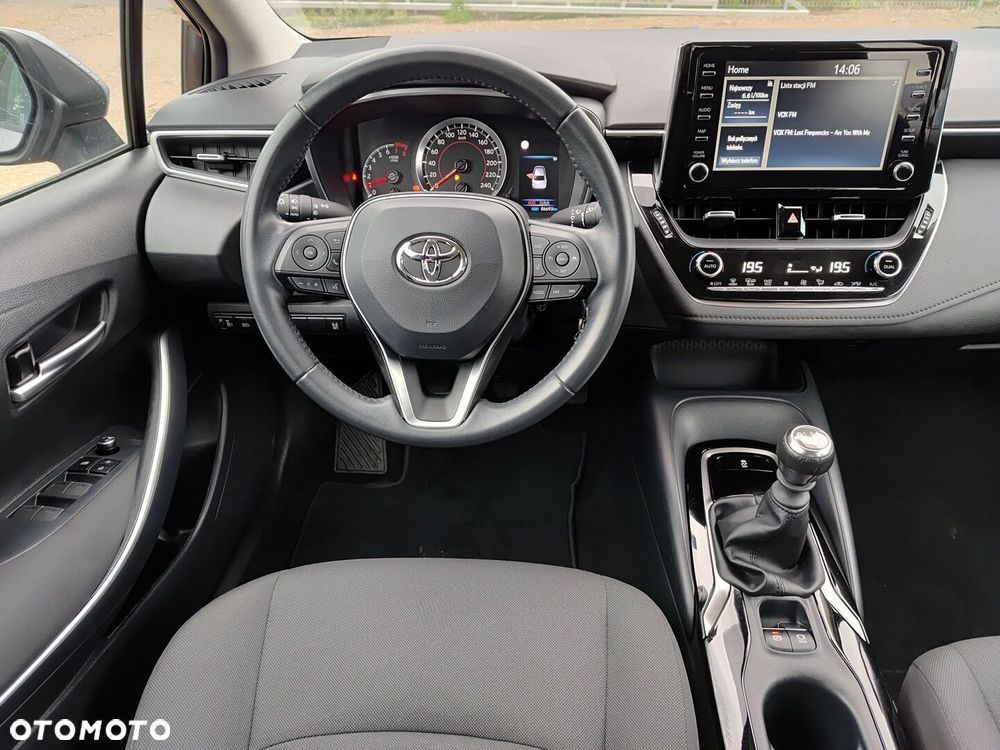 Toyota Corolla - 12