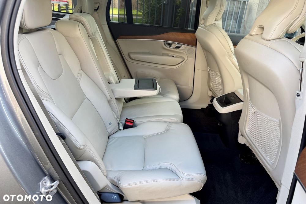 Volvo XC 90 B5 D AWD Inscription - 24